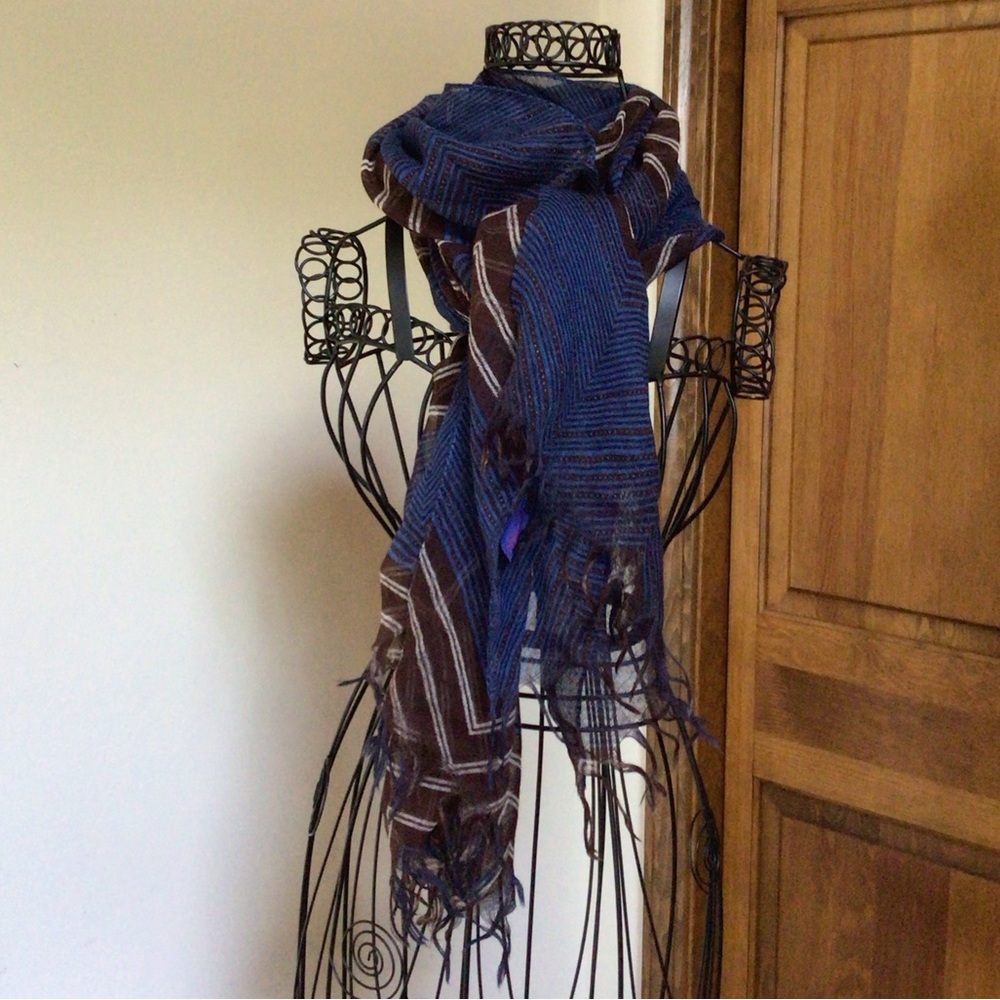 Superwool scarf, made in Italy 72”x31” - Picture 2 of 5